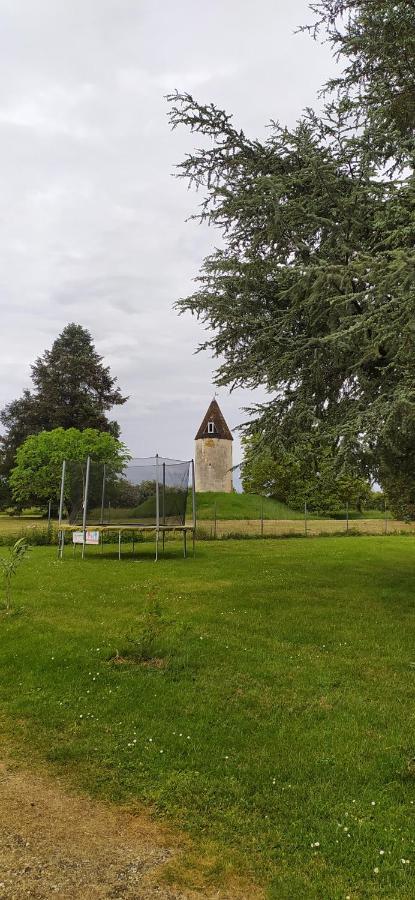 Domaine Moulin D' Elemiah Appartement Gémozac Buitenkant foto